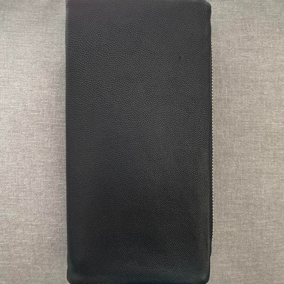 Brand New Chocolat Blu Wallet (Black) with no tag - Picture 1 of 3